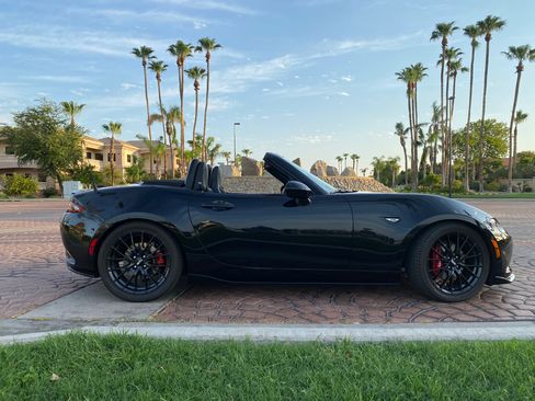 Used 2023 MAZDA MX-5 Miata Club w/ Brembo/BBS Recaro Package image 2
