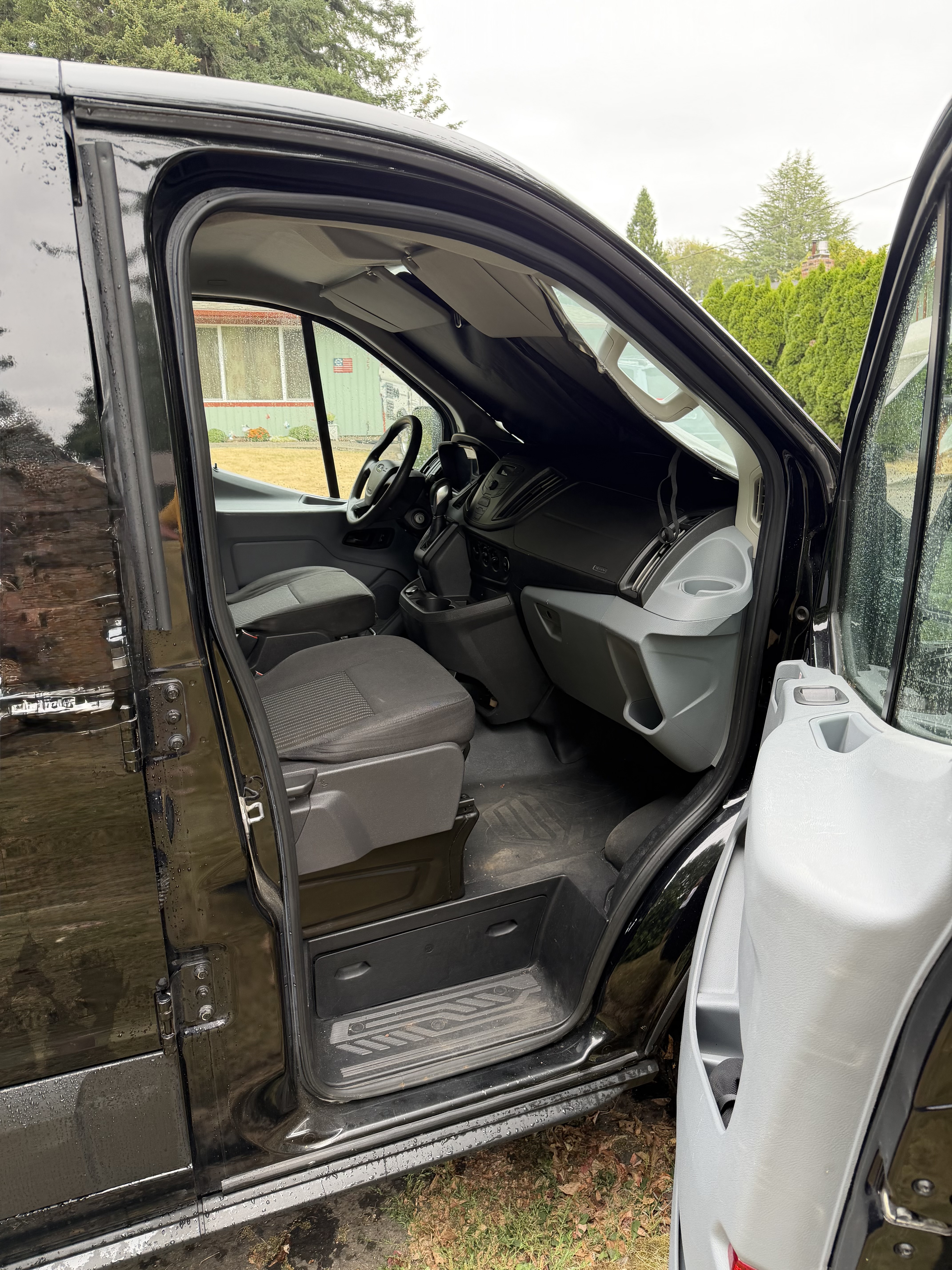 Used 2019 Ford Transit 150 148 Low Roof RWD image 9