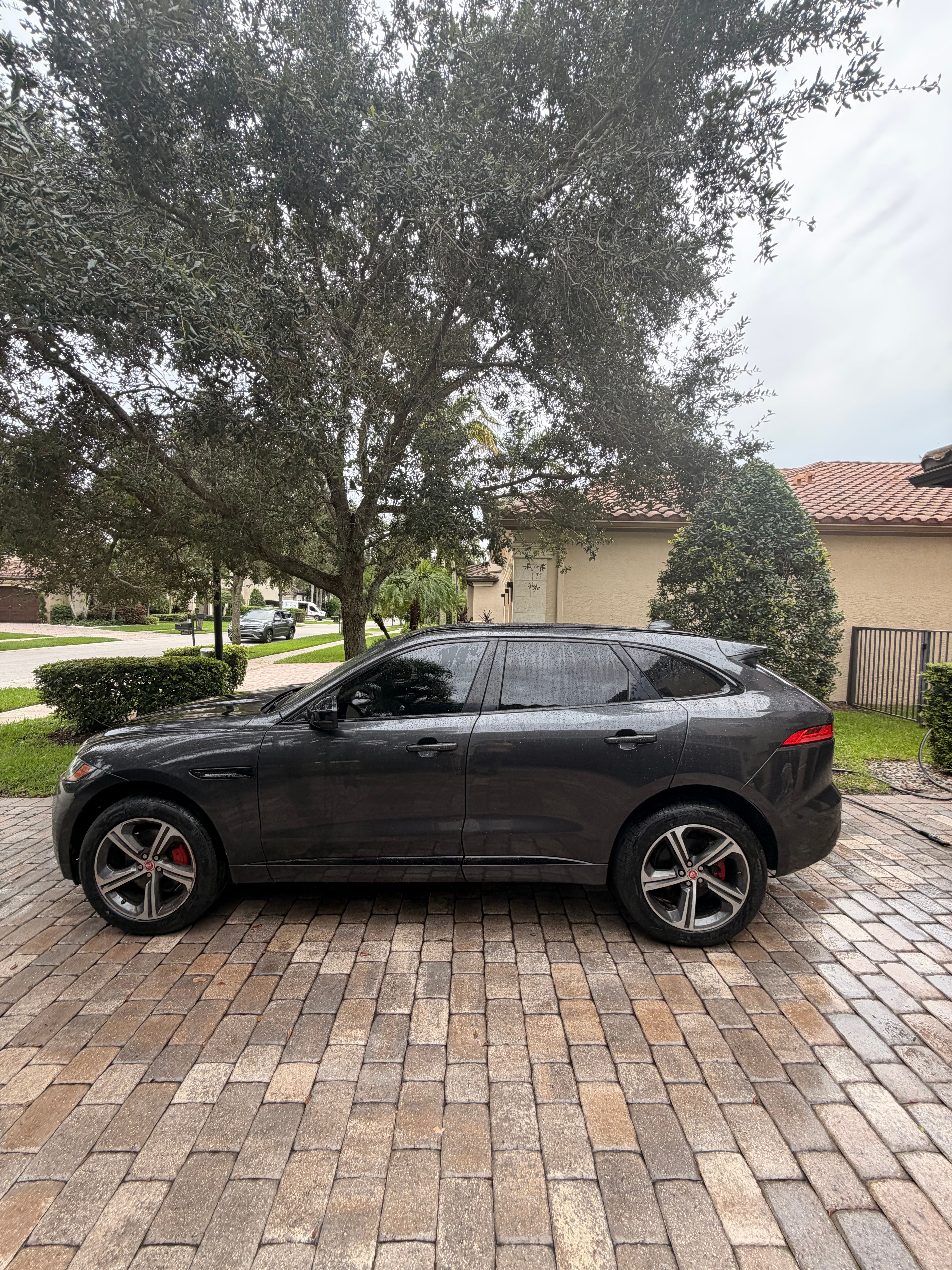 Used 2017 Jaguar F-PACE S AWD/4WD image 5