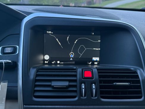 Used 2016 Volvo XC60 T5 Platinum w/ Climate Package image 17