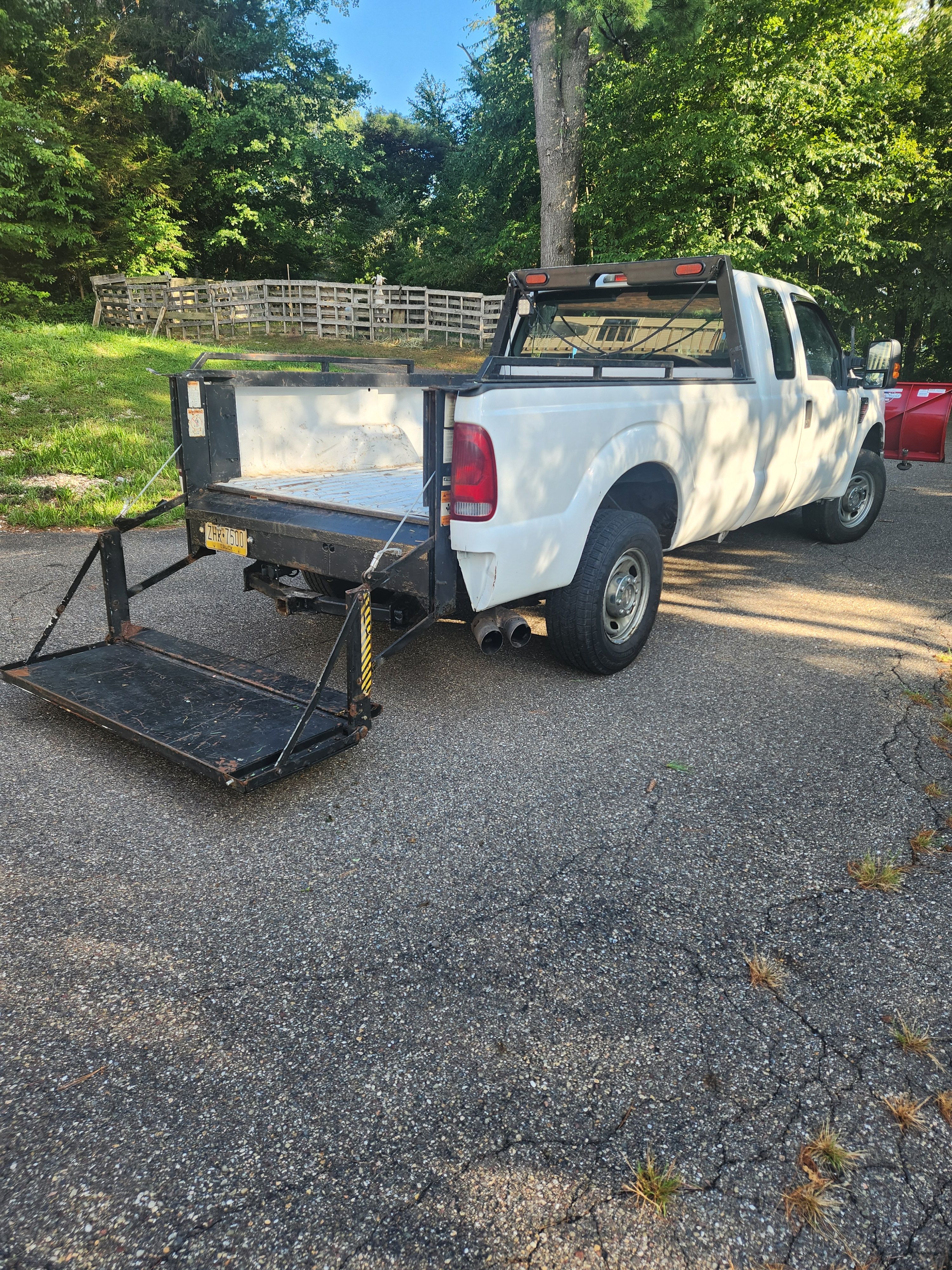 Used 2010 Ford F250 XL AWD/4WD image 15