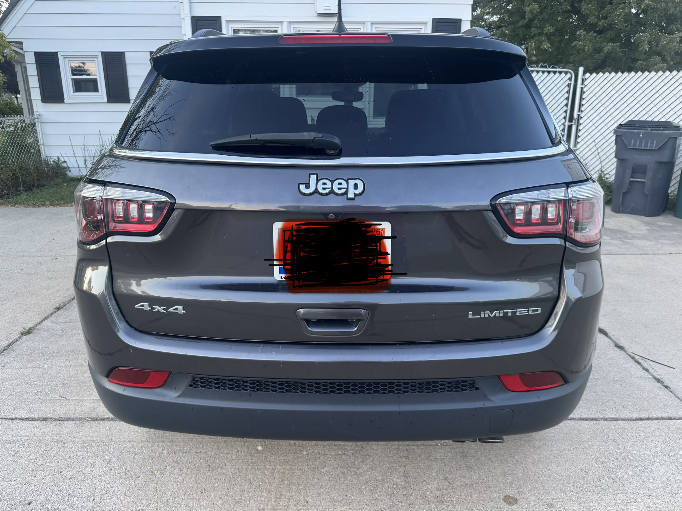 Used 2018 Jeep Compass Limited AWD/4WD image 5