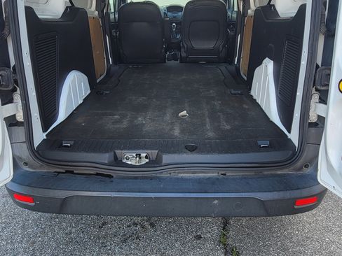 Used 2017 Ford Transit Connect XL image 8