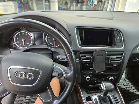 Used 2015 Audi Q5 2.0T Premium image 11