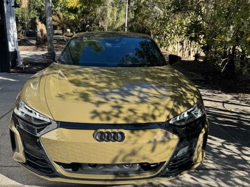 Used 2023 Audi e-tron GT Prestige w/ Prestige Package image 2