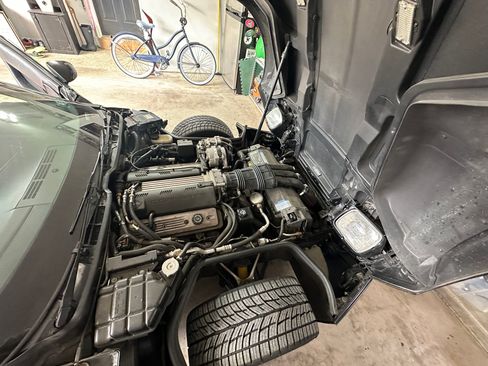 Used 1992 Chevrolet Corvette Coupe RWD image 4