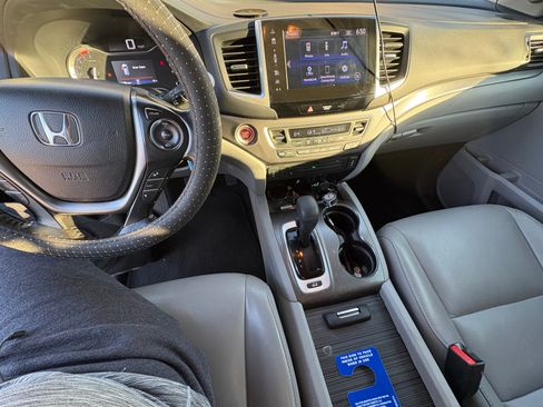 Used 2017 Honda Pilot EX-L image 9