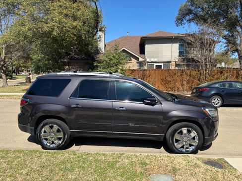 Used 2017 GMC Acadia Limited SLT image 12