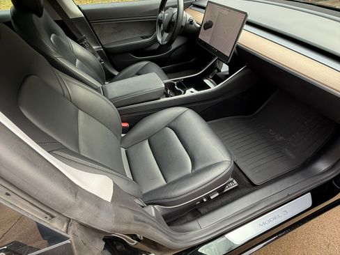 Used 2019 Tesla Model 3 Long Range image 12