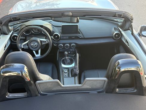 Used 2016 MAZDA MX-5 Miata Grand Touring RWD image 9