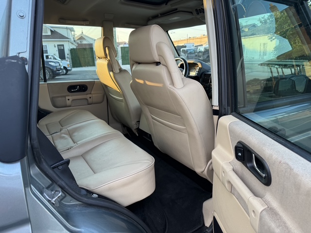Used 2004 Land Rover Discovery S AWD/4WD image 14