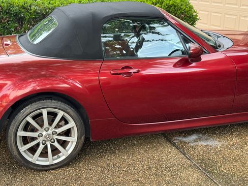 Used 2007 MAZDA MX-5 Miata Grand Touring w/ Premium Pkg RWD image 5