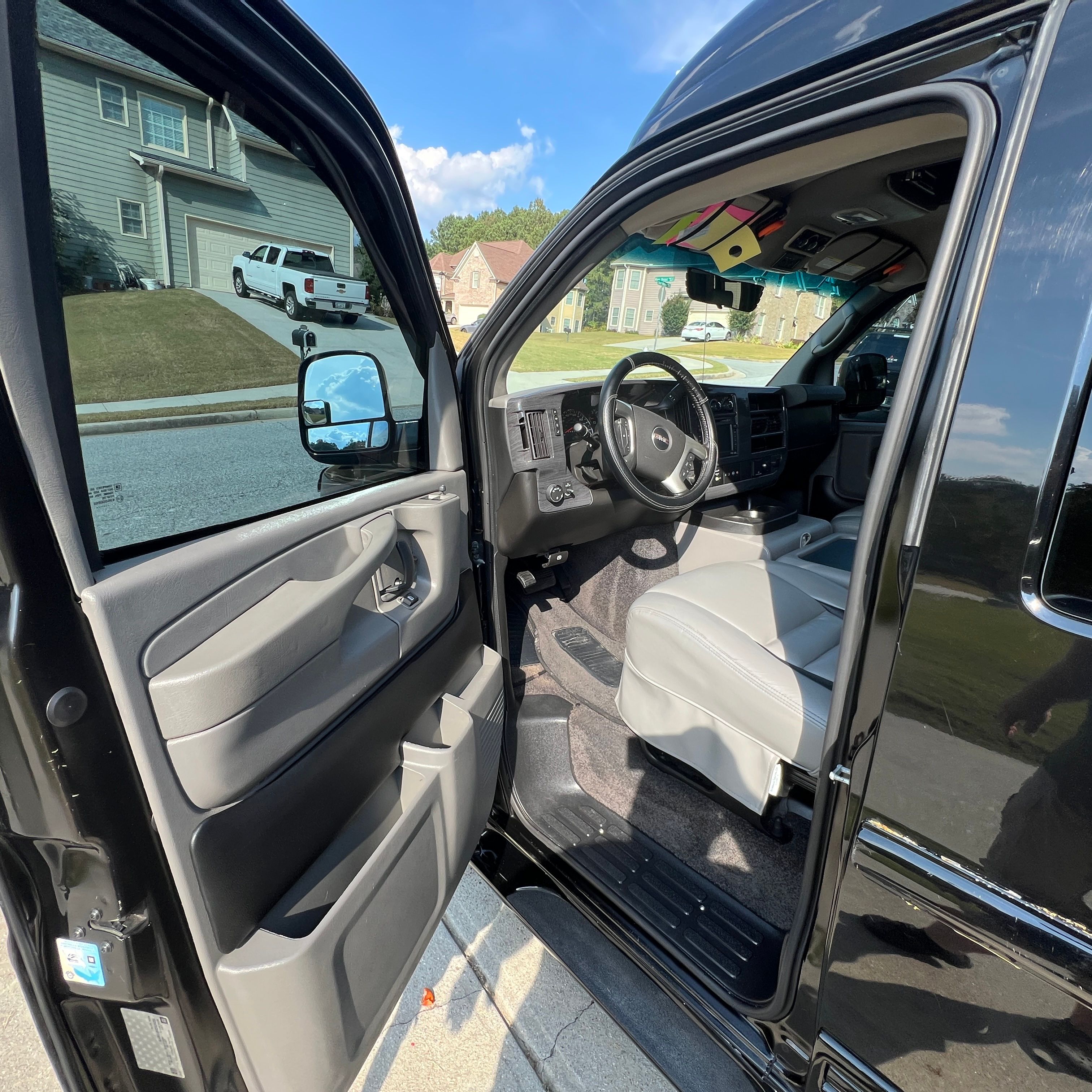 Used 2015 GMC Savana 2500 Extended RWD image 6