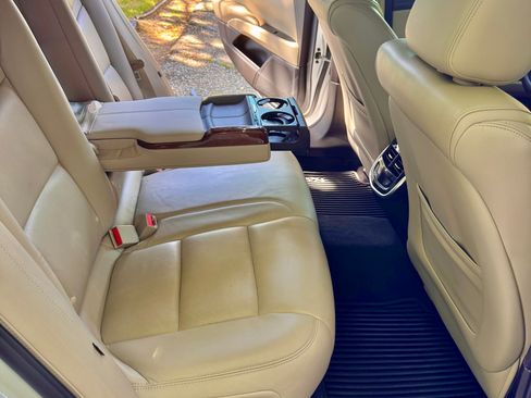 Used 2018 Cadillac XTS Luxury w/ Driver Awareness Package FWD image 21
