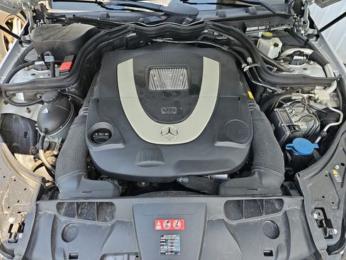 Used 2010 Mercedes-Benz E 550 Coupe image 13