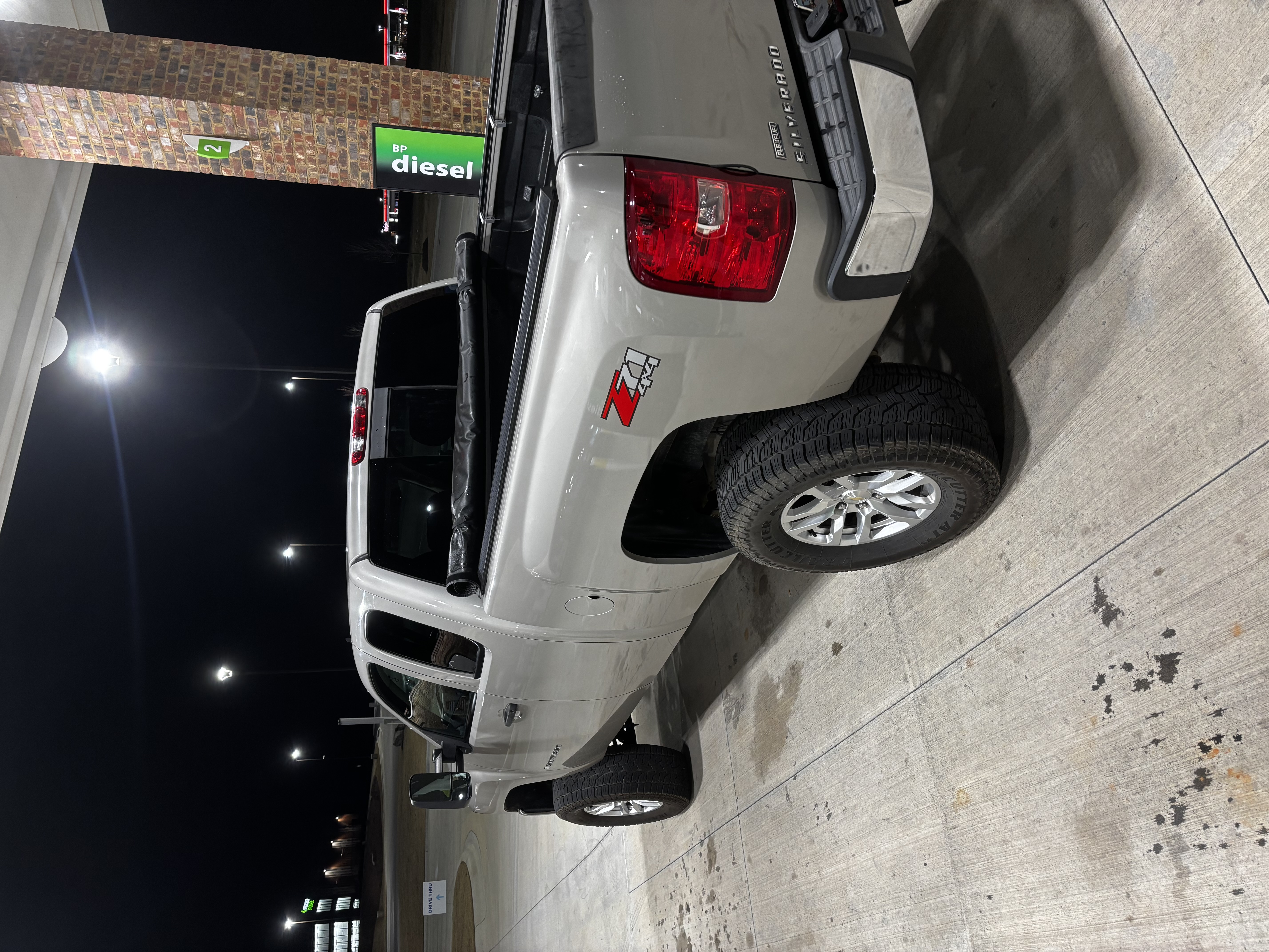 Used 2009 Chevrolet Silverado 1500 LT w/ Power Pack Plus AWD/4WD image 6