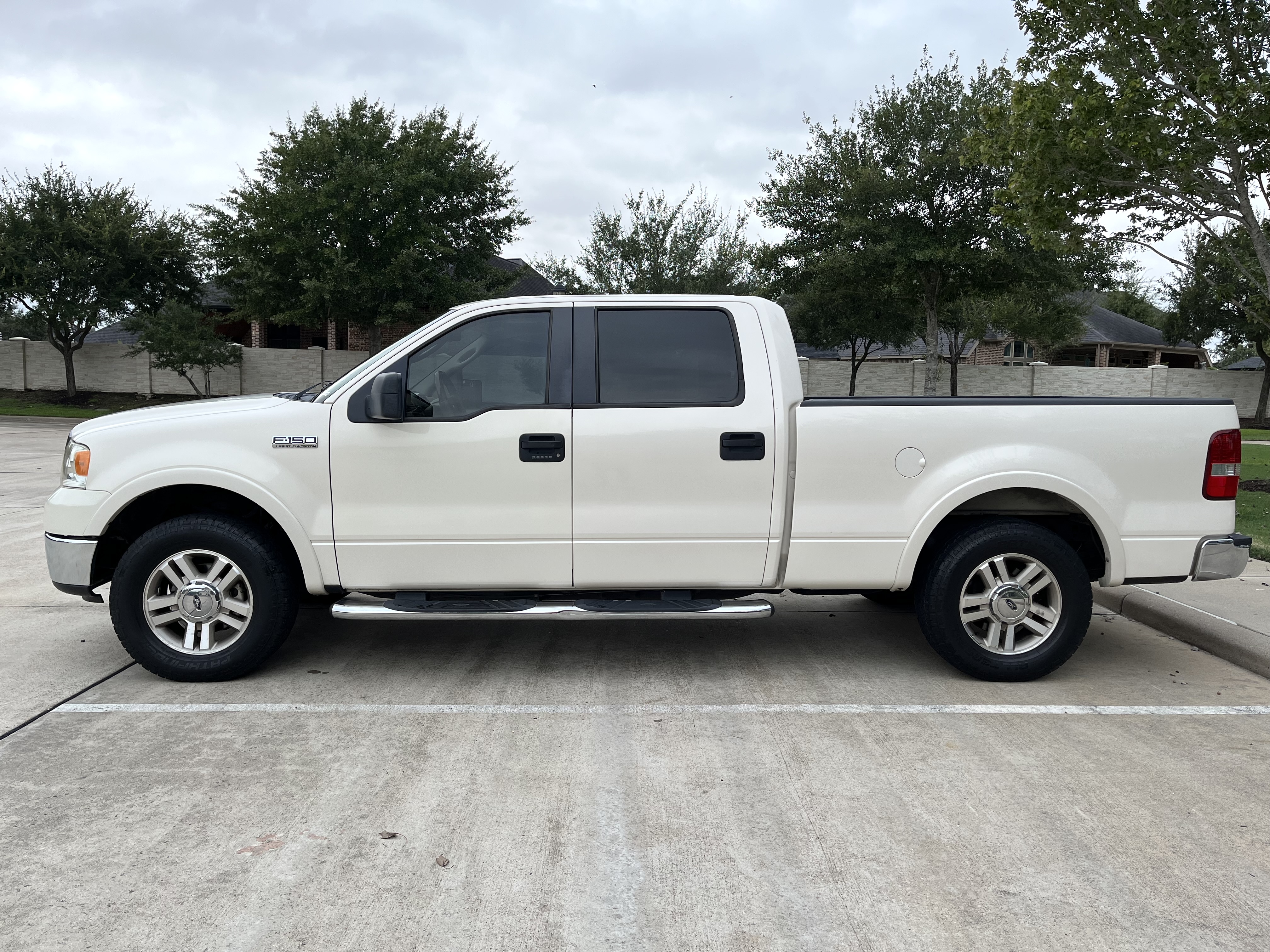 Used 2008 Ford F150 Lariat RWD image 2