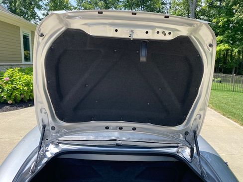 Used 2005 Jaguar XK R image 17