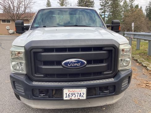 Used 2011 Ford F250 XL w/ PWR Equipment Group image 2