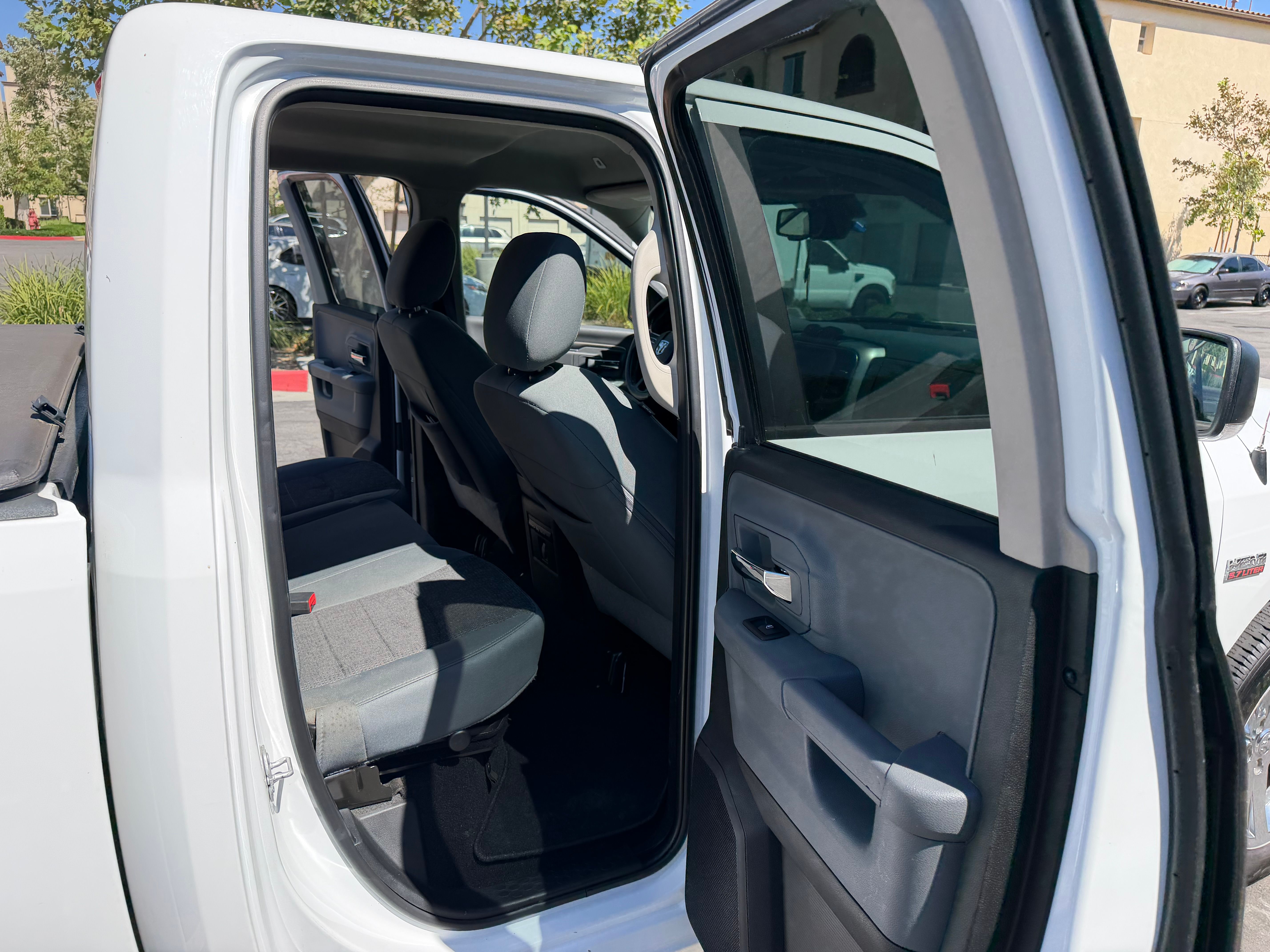 Used 2018 RAM 1500 Big Horn AWD/4WD image 13