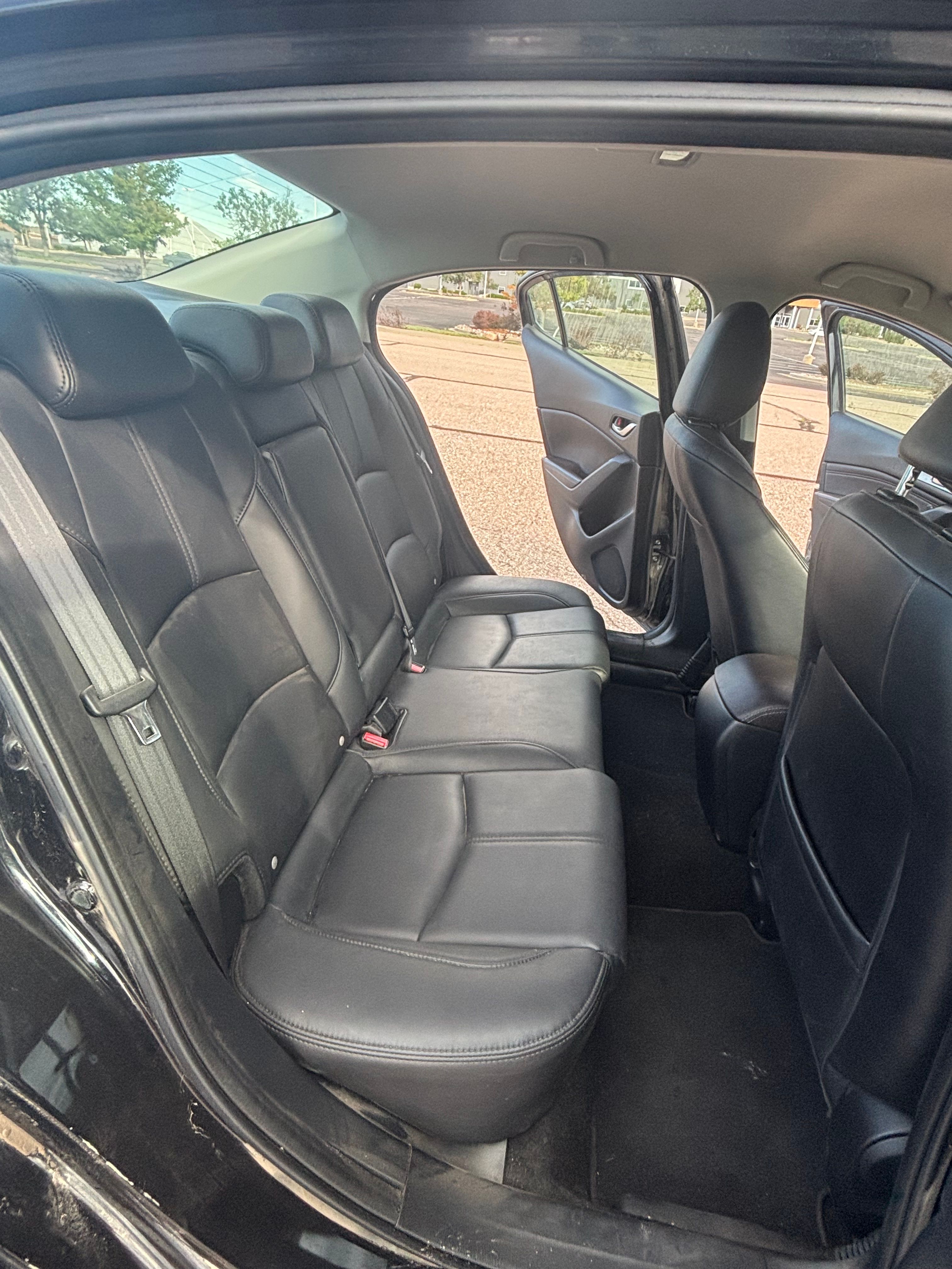 Used 2018 MAZDA MAZDA3 Touring FWD image 9