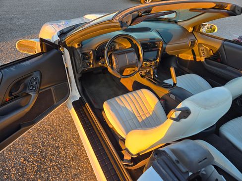 Used 1999 Chevrolet Camaro Z28 w/ SS Performance/Appearance Pkg image 19