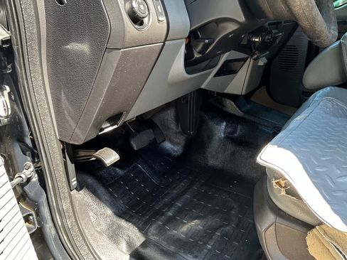 Used 2015 Ford F250 XL w/ Power Equipment Group AWD/4WD image 32