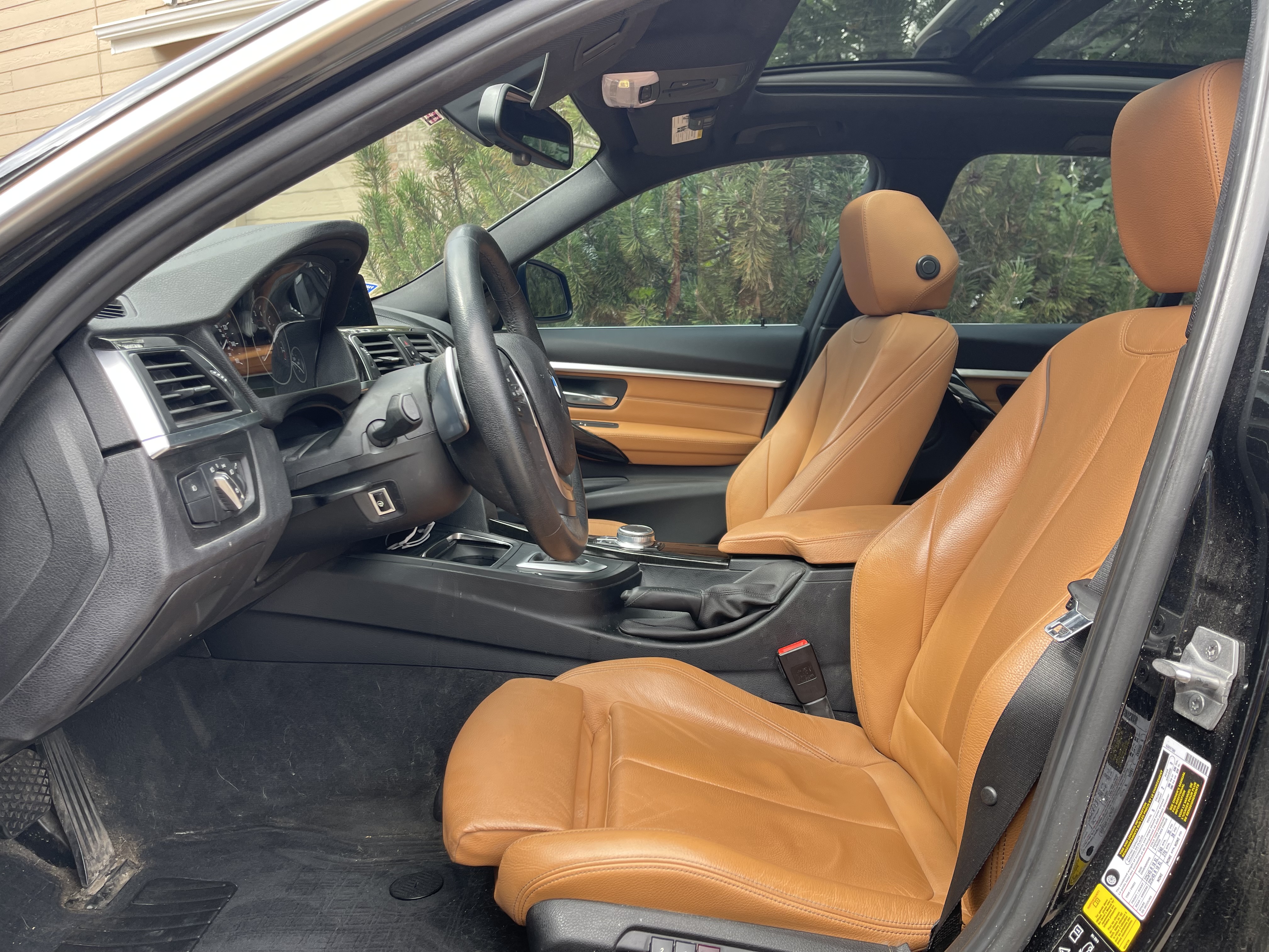 Used 2018 BMW 330i xDrive Wagon AWD/4WD image 9