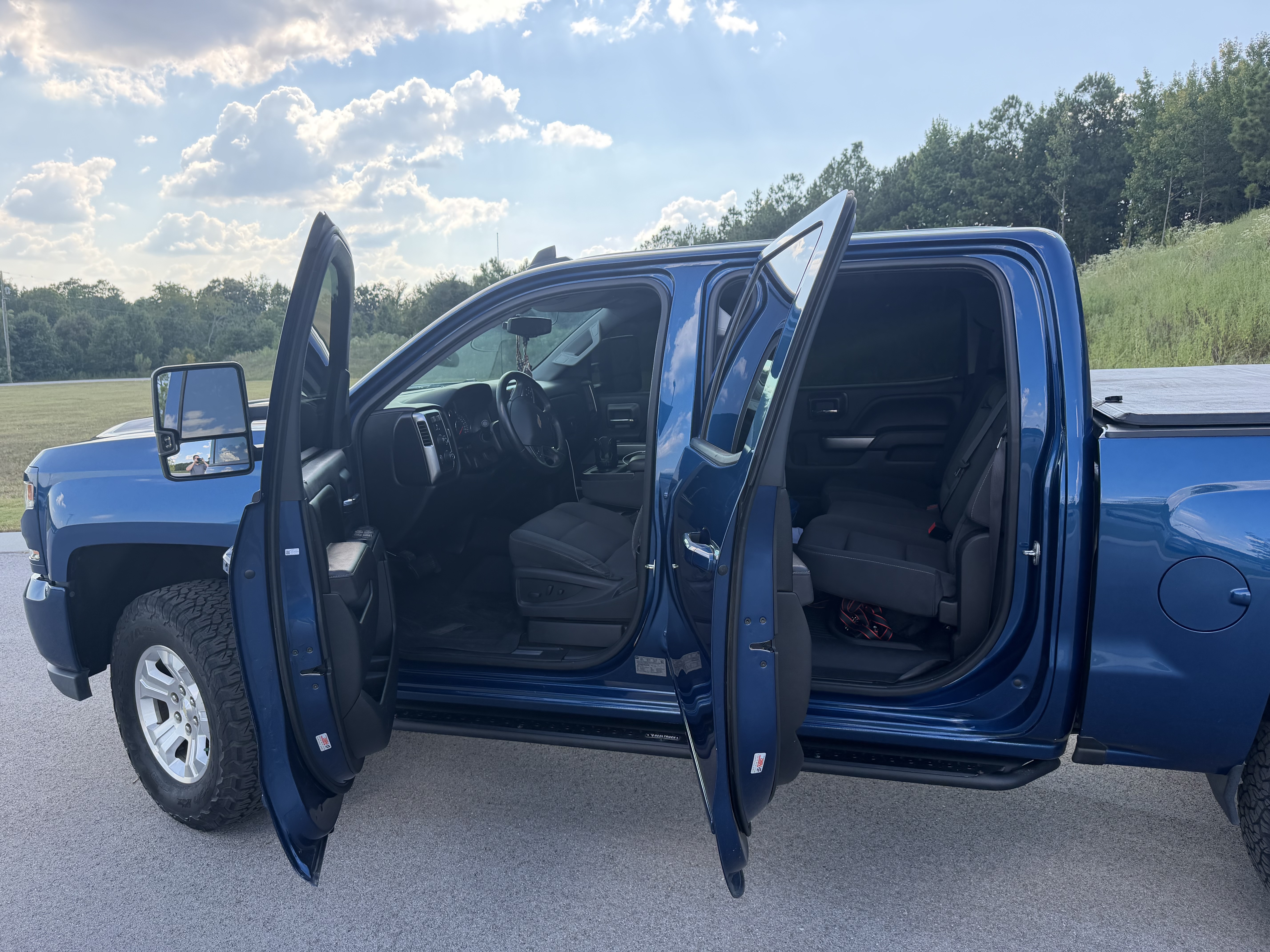 Used 2017 Chevrolet Silverado 1500 LT w/ All Star Edition AWD/4WD image 11