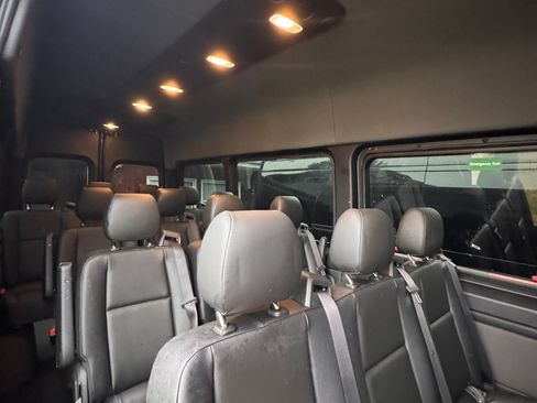 Used 2021 Mercedes-Benz Sprinter 2500 image 22