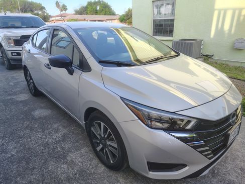 Used 2025 Nissan Versa S w/ S Plus Package image 3