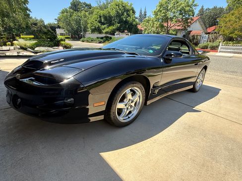 Used 2002 Pontiac Firebird Trans Am RWD image 4