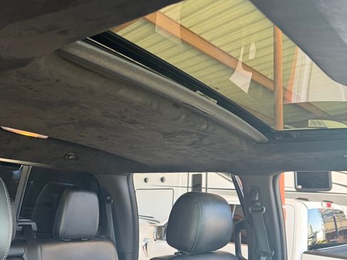 Used 2015 Ford F250 Lariat w/ Lariat Ultimate Package image 10