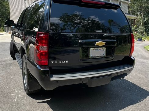 Used 2014 Chevrolet Tahoe LTZ AWD/4WD image 12