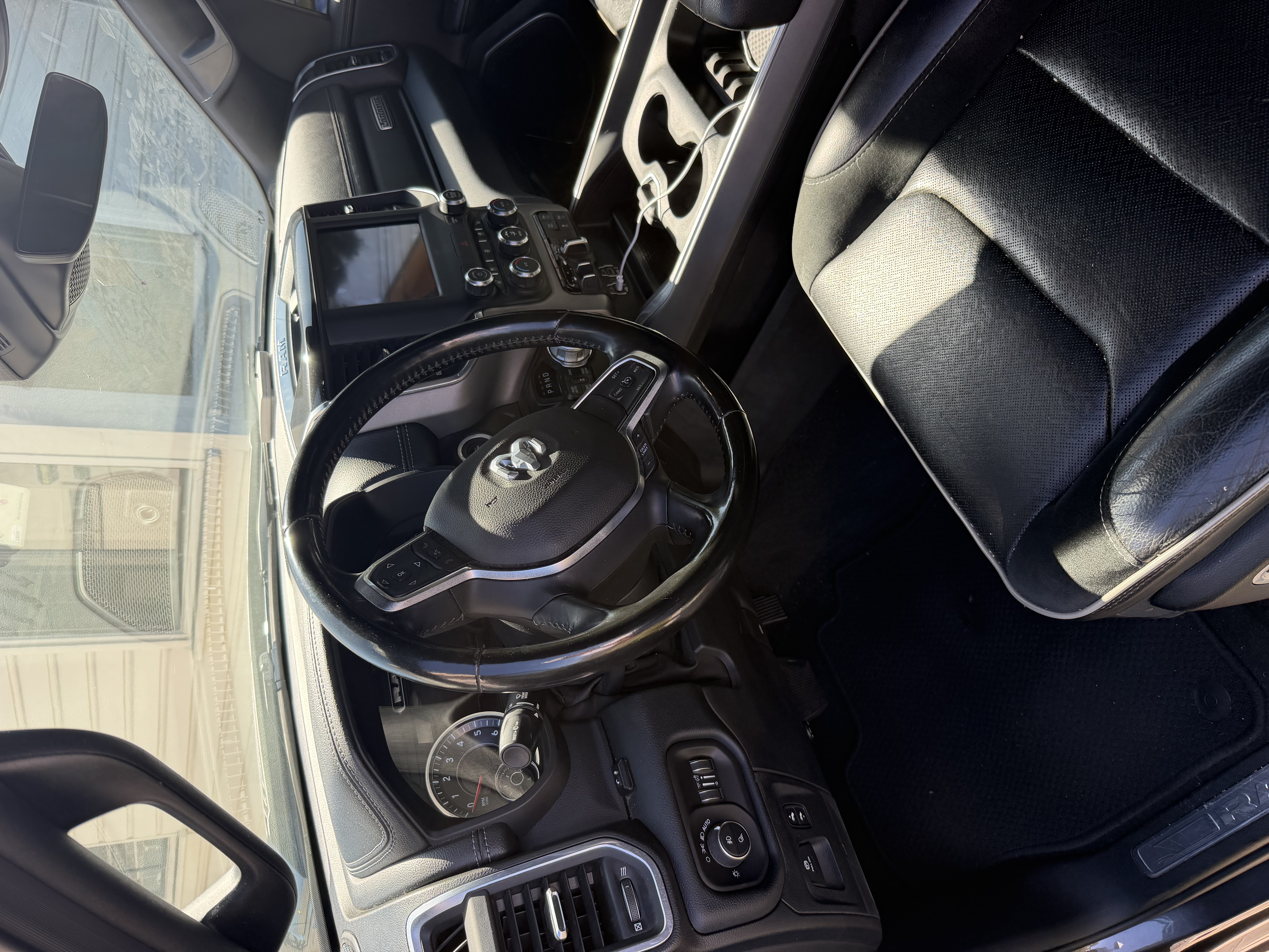 Used 2021 RAM 1500 Laramie w/ Sport Appearance Package AWD/4WD image 4