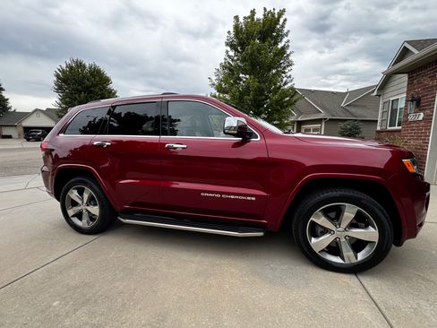 Used 2015 Jeep Grand Cherokee Overland AWD/4WD image 2