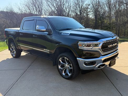 Used 2024 RAM 1500 Limited image 2