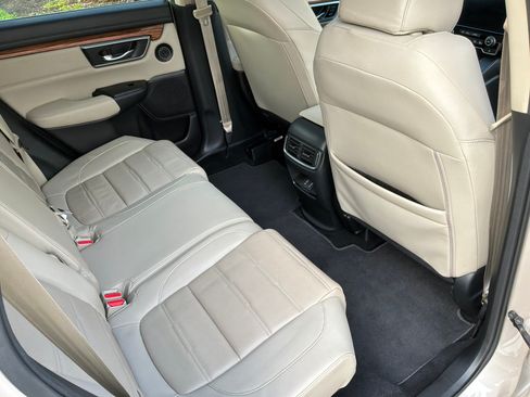 Used 2018 Honda CR-V Touring image 14