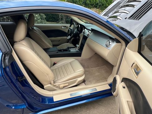 Used 2006 Ford Mustang GT Premium image 16