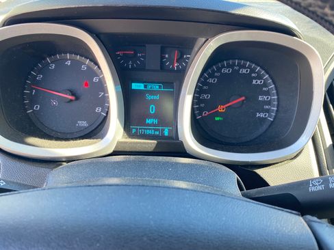 Used 2017 Chevrolet Equinox Premier w/ Enhanced Convenience Package image 11