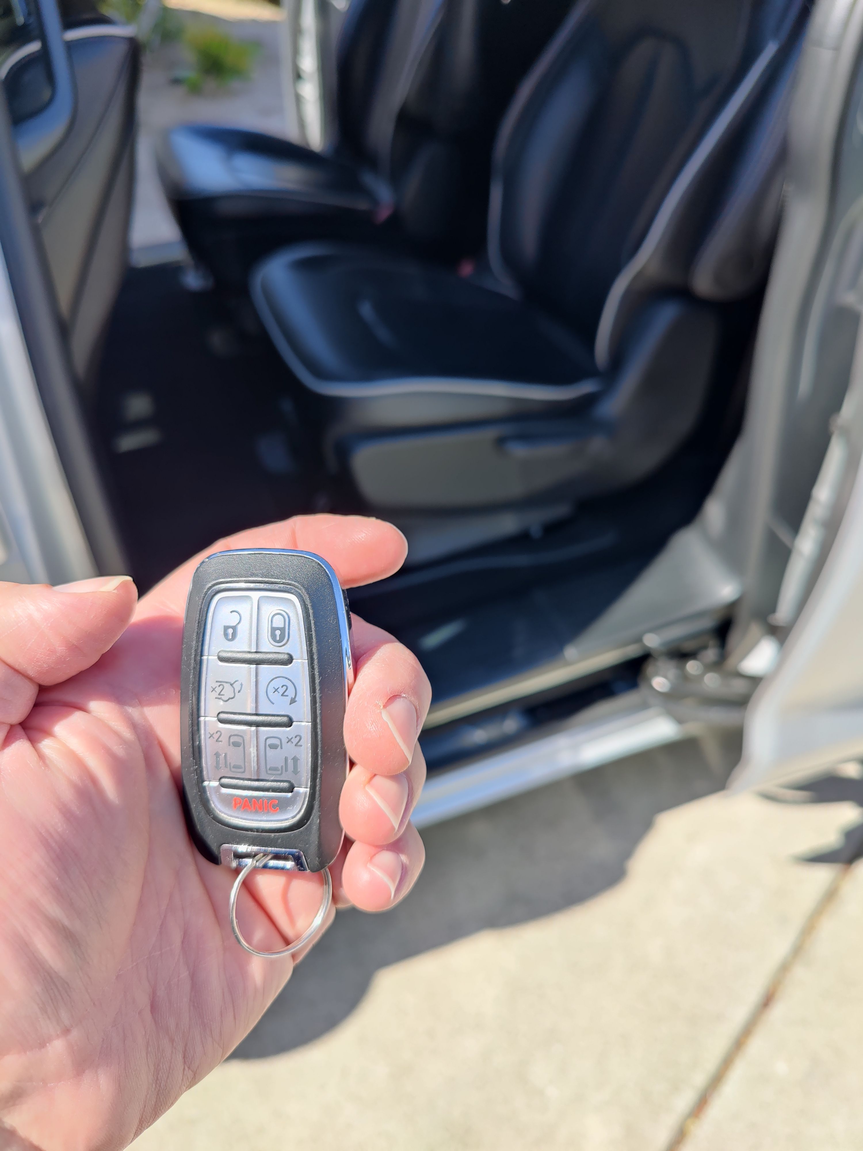 Used 2024 Chrysler Pacifica Premium FWD image 20