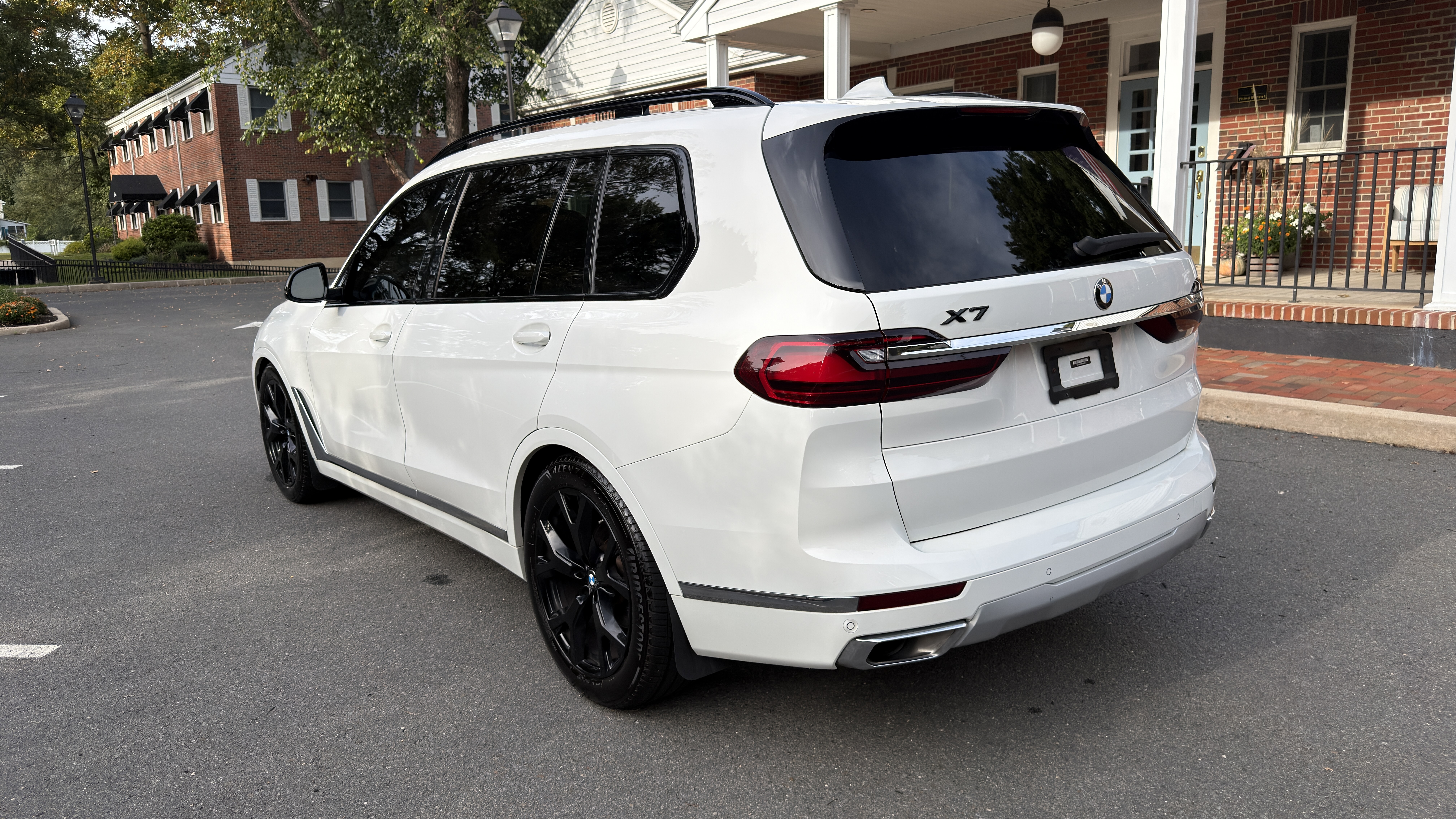 Used 2021 BMW X7 xDrive40i AWD/4WD image 9
