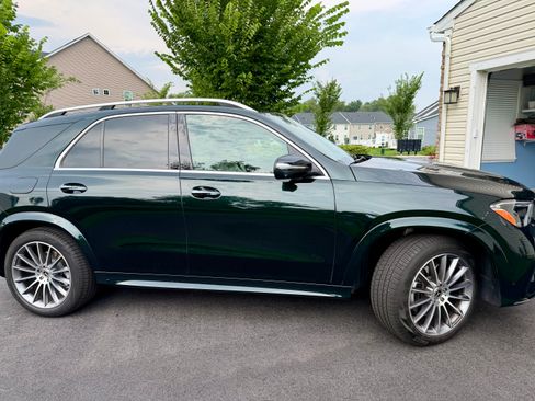 Used 2025 Mercedes-Benz GLE 350 4MATIC image 2