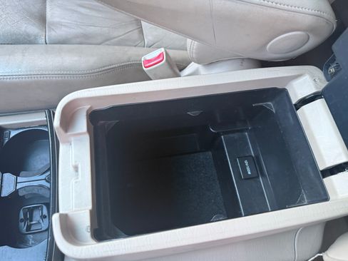 Used 2001 Toyota Land Cruiser image 12