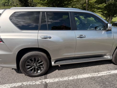 Used 2023 Lexus GX 460 Premium AWD/4WD image 12