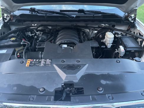Used 2017 Chevrolet Silverado 1500 LT w/ All Star Edition RWD image 8