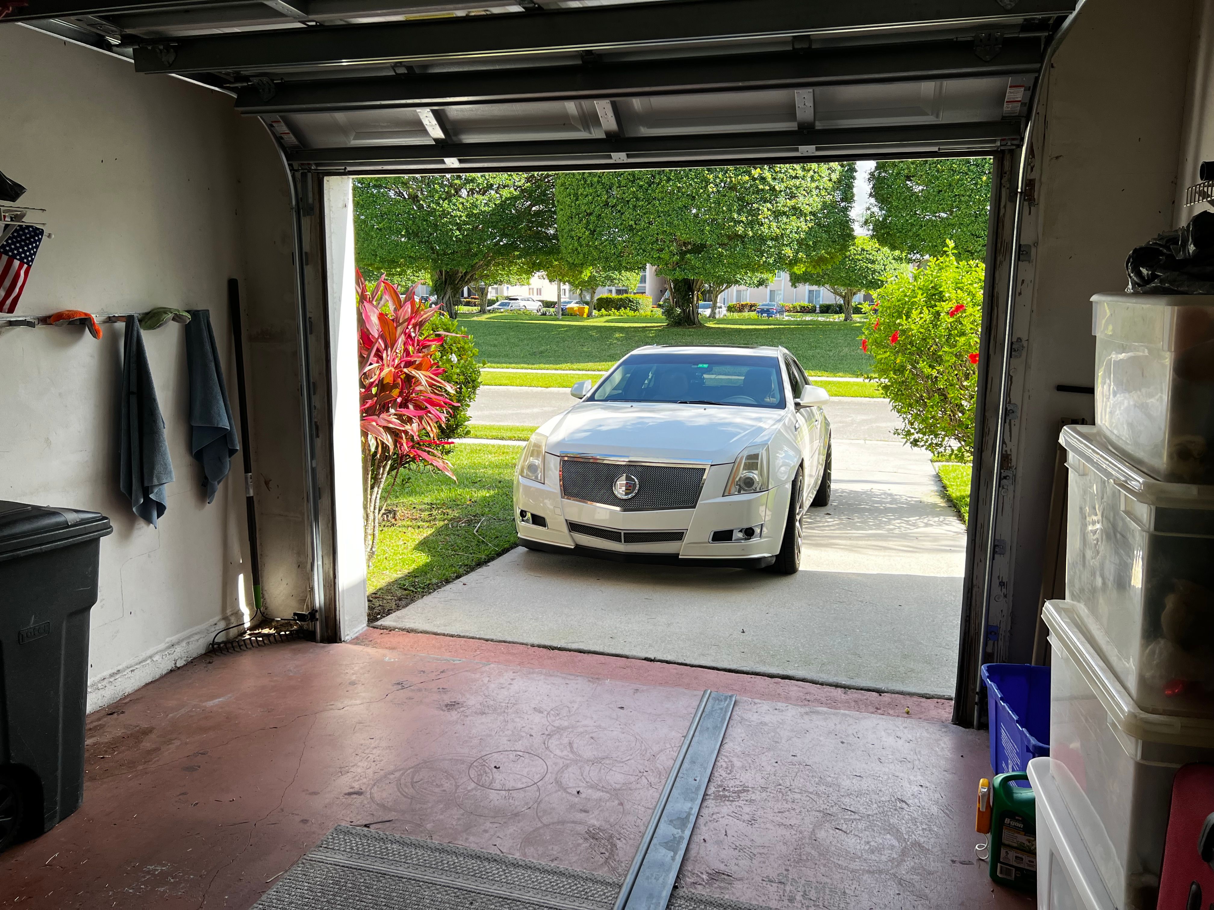 Used 2011 Cadillac CTS Performance RWD image 2
