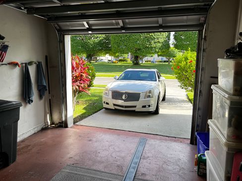 Used 2011 Cadillac CTS Performance RWD image 2