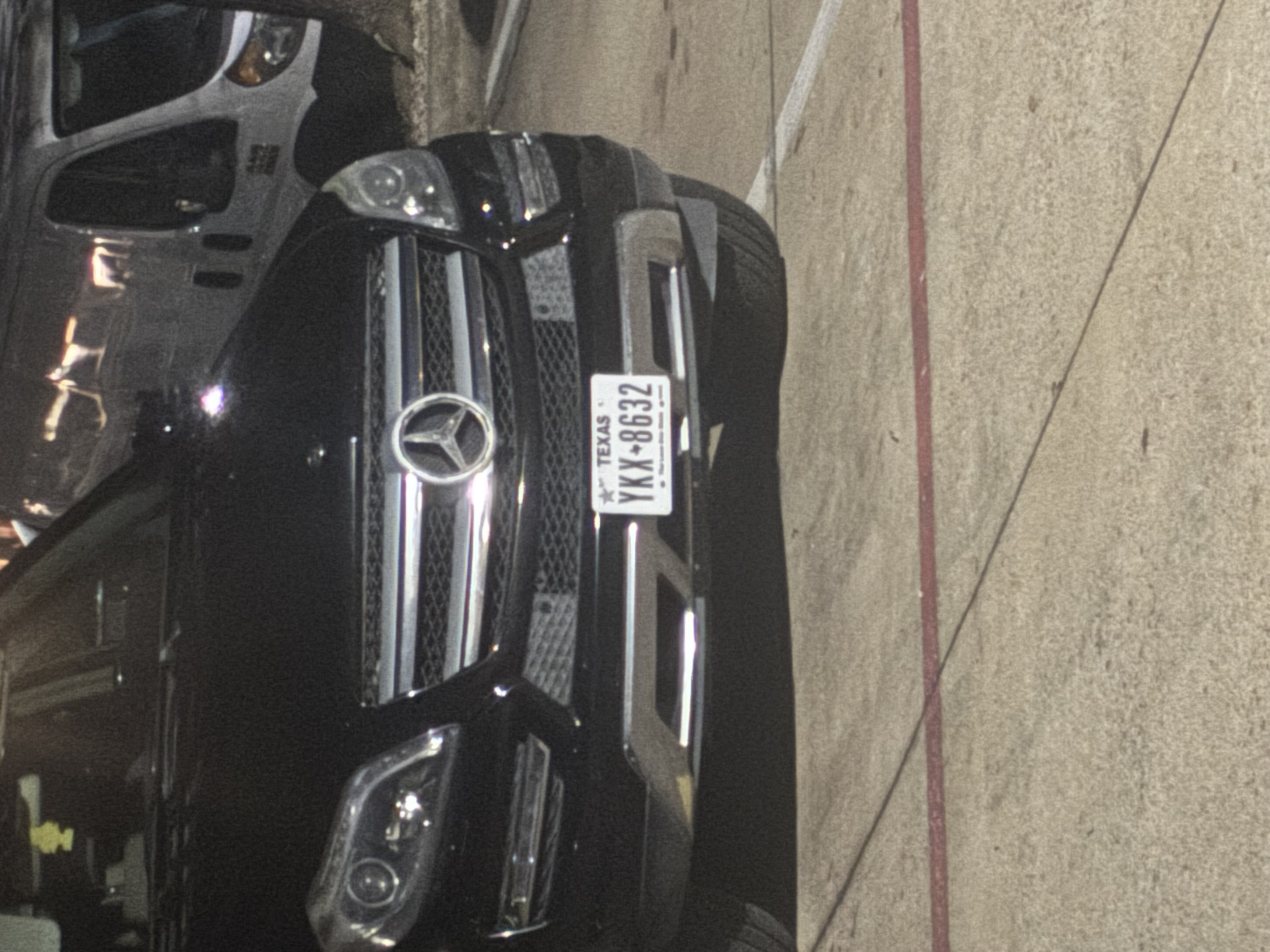 Used 2014 Mercedes-Benz GL 450 4MATIC w/ Lighting Package image 7