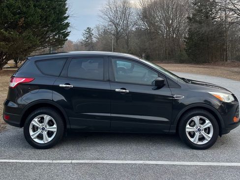 Used 2015 Ford Escape S image 4